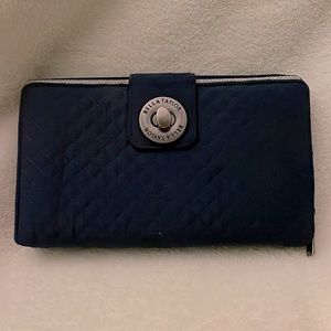 Cash envelop system wallet by Bella Taylor. Like new.  Smoke free and clean home